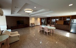 Hot-Star 豪大大雞排, Sukhumvit Road, Khlong Tan Nuea, Vadhana, Bangkok, 10110 Thailand, Vadhana, 