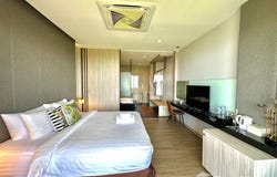 View Cafe Phuket, เจ้าฟ้า 73, Chalong, Phuket, 83130 Thailand, Phuket, 