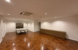 RN The Royal Navin ซอยนาวิน, Chong Nonsi, Yannawa, Bangkok 10120, THA, Chong Nonsi, Bangkok