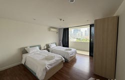 RN The Royal Navin ซอยนาวิน, Chong Nonsi, Yannawa, Bangkok 10120, THA, Chong Nonsi, Bangkok