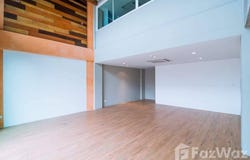 135 Hua Hin 75/1, Hua Hin, Prachuap Khiri Khan, 77110 Thailand, Hua Hin, 