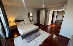Hot-Star 豪大大雞排, Sukhumvit Road, Khlong Tan Nuea, Vadhana, Bangkok, 10110 Thailand, Vadhana, 