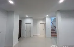Plyfa S Home, The Centro Onnuch-Wongwan, Lat Krabang, Bangkok, 10520 Thailand, Lat Krabang, 