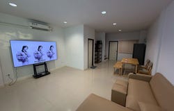 Funfirstgolf Indoor Studio, ถนน กาญจนาภิเษก, ทับช้าง, สะพานสูง, กรุงเทพมหานคร, 10240 ประเทศไทย, สะพานสูง, 