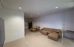 Funfirstgolf Indoor Studio, ถนน กาญจนาภิเษก, ทับช้าง, สะพานสูง, กรุงเทพมหานคร, 10240 ประเทศไทย, สะพานสูง, 