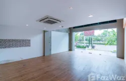 135 Hua Hin 75/1, Hua Hin, Prachuap Khiri Khan, 77110 Thailand, Hua Hin, 