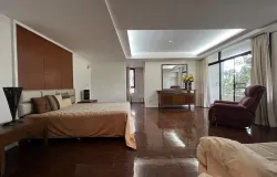 Arikhot, Soi Than Ying Phuang Rathana Prapai, Khlong Tan, Khlong Toei, Bangkok, 10110 Thailand, Khlong Toei, 