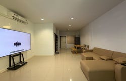 Funfirstgolf Indoor Studio, ถนน กาญจนาภิเษก, ทับช้าง, สะพานสูง, กรุงเทพมหานคร, 10240 ประเทศไทย, สะพานสูง, 