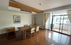 Arikhot, Soi Than Ying Phuang Rathana Prapai, Khlong Tan, Khlong Toei, Bangkok, 10110 Thailand, Khlong Toei, 