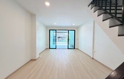 127/338 Rarm Intra 40 Yaek 8-3, Nuan Chan, Bueng Kum, Bangkok, 10230 Thailand, Bueng Kum, 