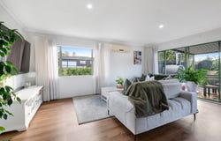 2/1 Langton Road, Stanmore Bay, Rodney