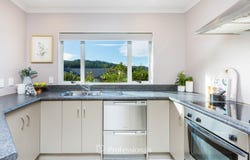 10 Mcewen Crescent, Riverstone Terraces, Upper Hutt City