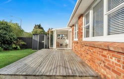34a Parr Road South, Point Chevalier, Auckland City
