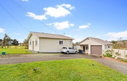 Henderson, Waitakere City