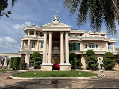 /international/th/bnm-lotusu-sukhaphiban-thanont-golf-view-and-sport-club-sai-kong-din-khlong-sam-wa-bangkok-10510-thailand-khlong-sam-wa-bangkok-340065923174/