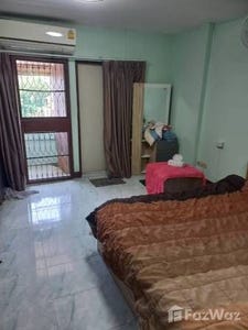 /international/th/ekkamaicondotown-soi-ekkamai-22-khlong-tan-nuea-vadhana-bangkok-10110-thailand-vadhana-bangkok-340000155448/