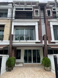 /international/th/54-79-soi-11-3-khlong-kum-bueng-kum-bangkok-10230-thailand-bueng-kum-bangkok-340000217954/