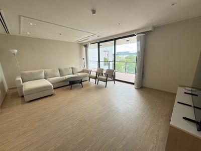 /international/th/10-soi-sathon-1-sathon-tai-rd-thung-mahamek-sathon-bangkok-10120-tha-thung-mahamek-bangkok-340000229439/