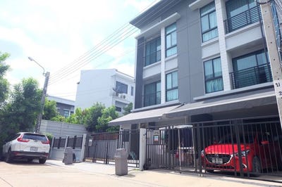 /international/th/89-18-soi-พระรามที่-2-soi-33-rama-2-rd-bang-mot-chom-thong-bangkok-10150-tha-bang-mot-bangkok-340065944009/