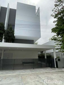/international/th/soi-kawee-vienravee-sanam-bin-don-mueang-bangkok-10210-thailand-don-mueang-bangkok-340000150301/