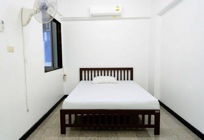 /international/th/happy-house-sukhumvit-1-khlong-toei-nuea-vadhana-bangkok-10110-thailand-vadhana-bangkok-340000064092/