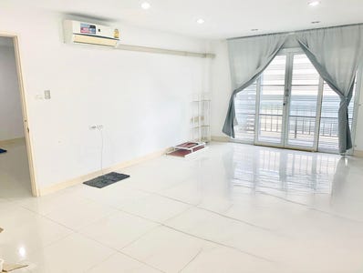 /international/th/867-27-soi-punnawithi-47-sukhumvit-rd-bang-chak-phra-khanong-bangkok-10260-tha-bang-chak-bangkok-340000109379/
