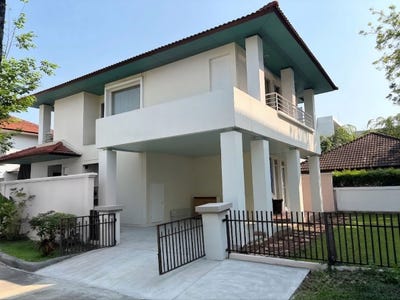 /international/th/56-84-pradist-manudharm-road-wang-thonglang-bangkok-10310-thailand-wang-thonglang-bangkok-340000215166/