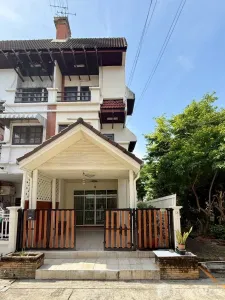 /international/th/20-743-lat-phrao-80-yaek-26-wang-thonglang-bangkok-10310-thailand-wang-thonglang-bangkok-340065940962/