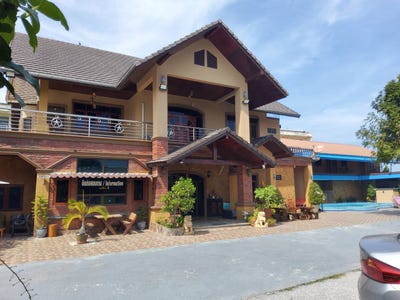 /international/th/playground-liap-khlong-chonlaprathan-road-hua-hin-prachuap-khiri-khan-77110-thailand-hua-hin-changwat-prachuap-khiri-khan-340065875143/