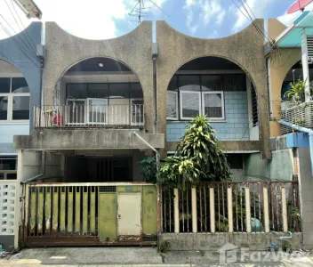 /international/th/es-ca-pe-khlong-tan-nuea-vadhana-bangkok-10110-thailand-vadhana-bangkok-340000142752/