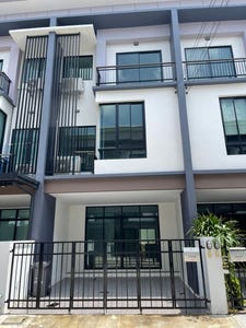 /international/th/funfirstgolf-indoor-studio-ถนน-กาญจนาภิเษก-thap-chang-saphan-sung-bangkok-10240-thailand-saphan-sung-bangkok-340065942092/