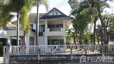 /international/th/thanapirom-salak-dai-surin-32000-thailand-surin-changwat-surin-340000052847/