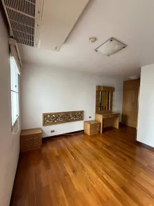 /international/th/po-ra-ron-owner-co-ltd-159-9-soi-sathon-7-yaek-4-thung-mahamek-sathon-bangkok-10120-tha-thung-mahamek-bangkok-340000090356/