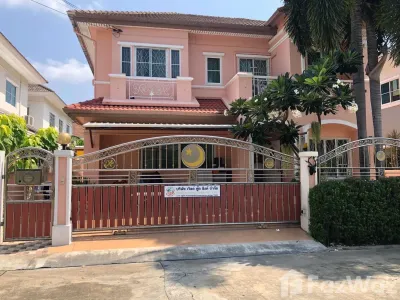 /international/th/phutthamonthon-sai-4-road-krathum-lom-sam-phran-nakhon-pathom-73220-thailand-sam-phran-changwat-nakhon-pathom-340000126703/