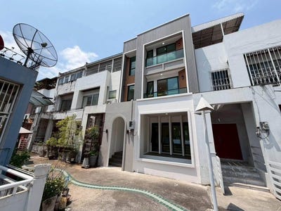 /international/th/730-7-sukhumvit-101-bang-chak-phra-khanong-bangkok-10260-thailand-phra-khanong-bangkok-340065967811/