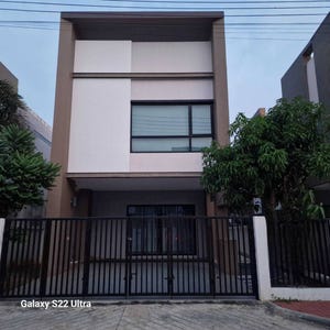 /international/th/nong-kawhom-studio-wang-phong-pran-buri-prachuap-khiri-khan-77120-thailand-pran-buri-prachuap-khiri-khan-340000114526/