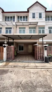 /international/th/sangkomsangkhro-28-lat-phrao-bangkok-10230-thailand-lat-phrao-bangkok-340066025109/