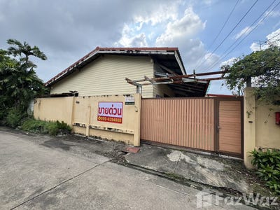 /international/th/pom-and-book-friends-nawamin-rd-khlong-kum-bueng-kum-bangkok-10230-tha-khlong-kum-bangkok-340000153818/
