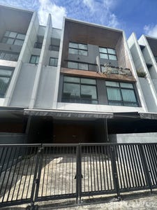 /international/th/satriwitthaya-2-rd-lat-phrao-bangkok-10230-tha-lat-phrao-bangkok-340000124371/