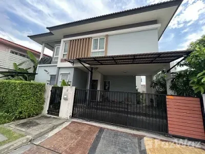 /international/th/44-phraya-suren-road-min-buri-bangkok-10510-thailand-min-buri-bangkok-340000048638/