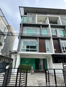 /international/th/9-b-square-rama-9-wang-thonglang-bangkok-10310-thailand-wang-thonglang-bangkok-340000158181/