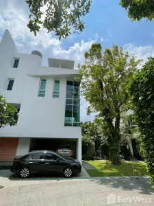 /international/th/bahati-properties-co-ltd-74-66-soi-muban-the-tree-chong-nonsi-yan-nawa-bangkok-10120-tha-chong-nonsi-bangkok-340066048579/