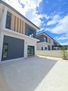 /international/th/ban-khlong-hok-ban-khlong-chet-road-bueng-kham-phroi-lam-luk-ka-pathum-thani-12150-thailand-lam-luk-ka-pathum-thani-340065900874/