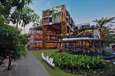 /international/th/6-sukhumvit-47-khlong-tan-nuea-vadhana-bangkok-10110-thailand-vadhana-bangkok-340065963492/