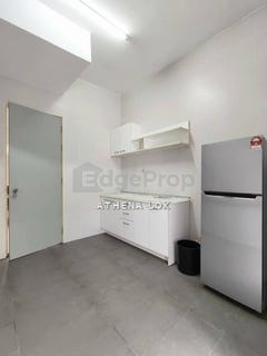 /international/my/off-jalan-daya-johor-bahru-johor-370066181317/
