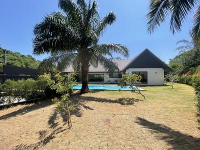 /international/th/ro-pho-cho-phuket-4062-rd-pa-khlok-thalang-phuket-83110-tha-pa-khlok-phuket-province-340065965050/