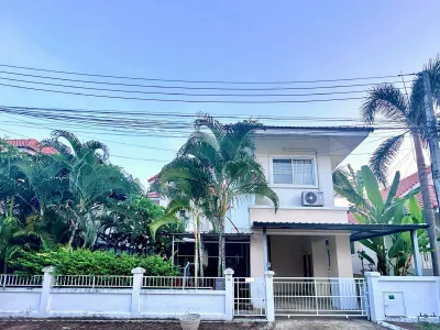 /international/th/muban-kunlaphan-ville-rd-ban-waen-hang-dong-chiang-mai-50230-tha-ban-waen-chiang-mai-province-340066008074/