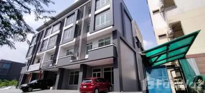 /international/th/ark-insight-co-ltd-soi-watthana-niwet-4-yaek-1-sam-sen-nok-huai-khwang-bangkok-10310-tha-sam-sen-nok-bangkok-340000090431/