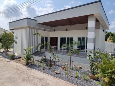 /international/th/prachuap-khiri-khan-4010-rural-rd-sam-phraya-cha-am-phetchaburi-76120-tha-sam-phraya-phetchaburi-340066023566/