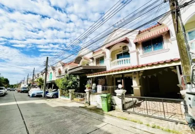 /international/th/naran-ville-ซอยหมู่บ้านนิรันดร์วิลล์-6-bang-chalong-amphoe-bang-phli-samut-prakan-province-10540-tha-bang-chalong-changwat-samut-prakan-340065934798/